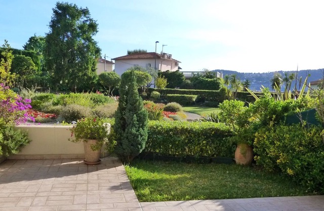 S.Jean Cap Ferrat Apartment garden/terrace Beach 2 min street front