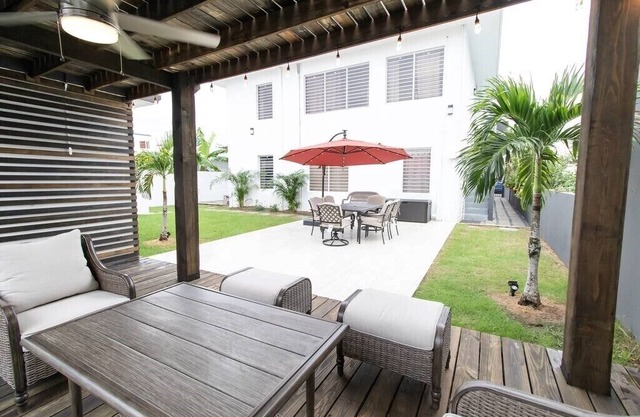 S1 @ HighSoClub [with Private Shuttle]