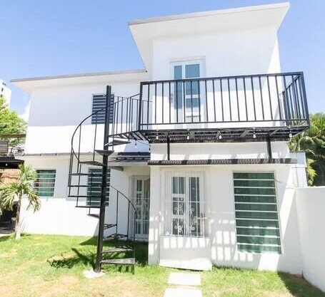 S5 @ HighSoClub [with Private Shuttle]