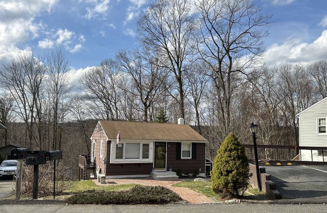 Sachem: Living on Lake Time.