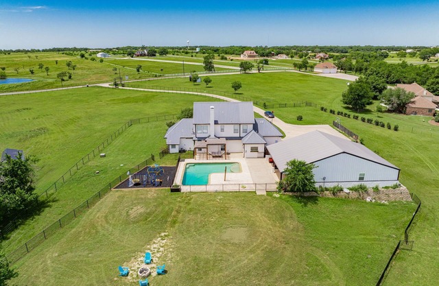 Sahvana Ranch - Unwind, Splash & Party