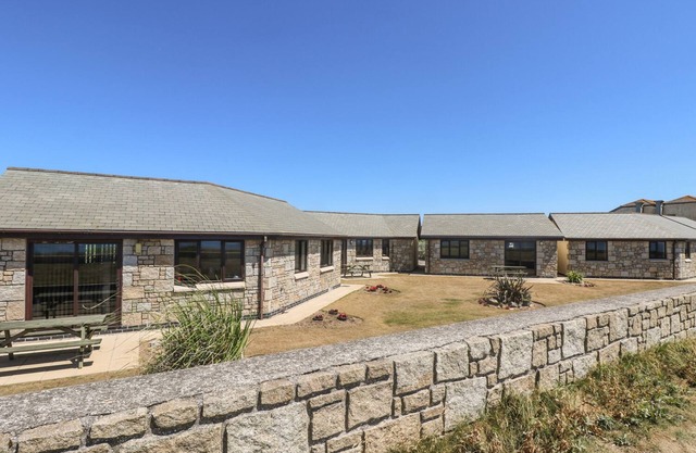 SAIL BOATS, pet friendly, country holiday cottage in Marazion