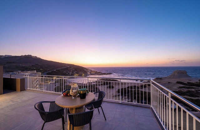 Salini Suites Luxury Accommodation Duplex with Terrace 502