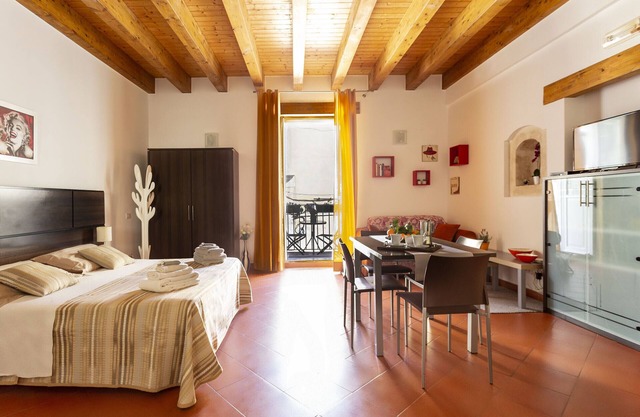 Salomone Apartment 3 by Wonderful Italy