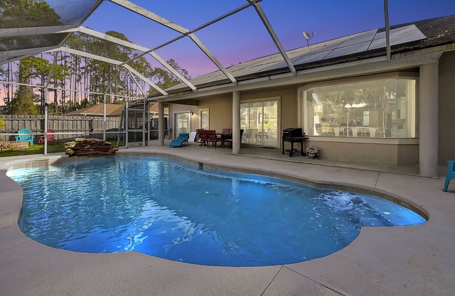 Salty Pool Escape - Nearby Beach