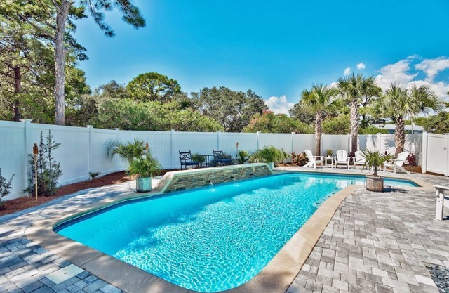 Salty Shores @ Emerald Waters Village | Private Pool and Waterfalls | Walk to Beach | Free Fun Pass