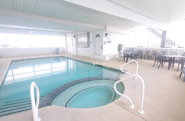 Salty Suite II - Steps to Pool + Beach