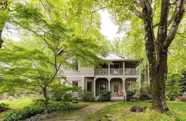 Saluda Mountain Home*Outdoor Games* Pet Friendly*