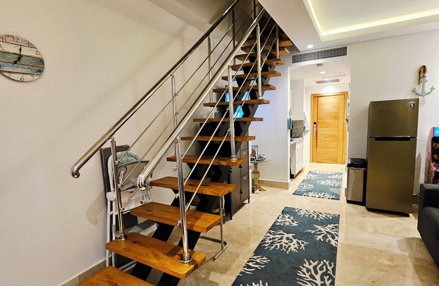 Samana Bay Penthouse: King Owner's Suite/Queen Sleeper/2 baths/Full Frig/Wi-fi