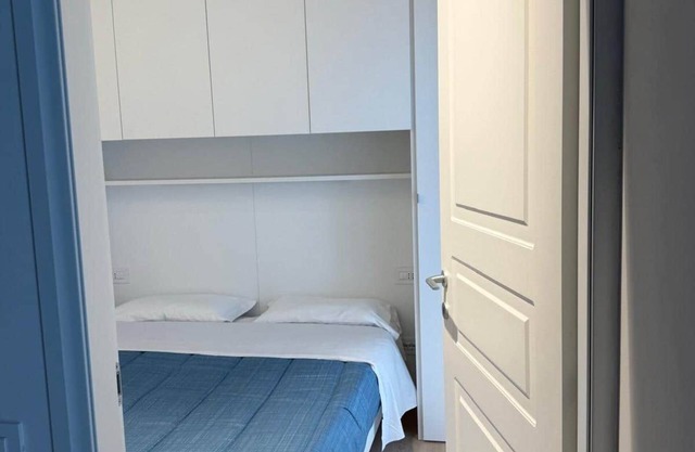 San Lorenzo Columns Apartment - POG 1-4