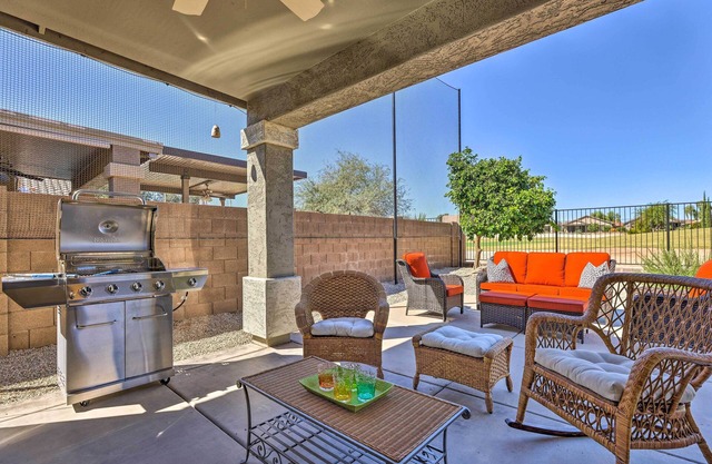 San Tan Valley Home w/Pool Access & Golf View!