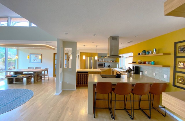 Sandia Foothills Sanctuary with Unparalleled Mountain Views