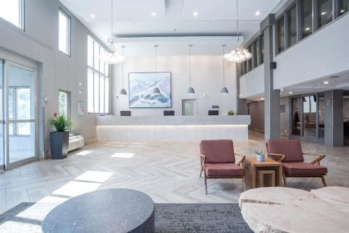 Sandman Signature Calgary Airport Hotel