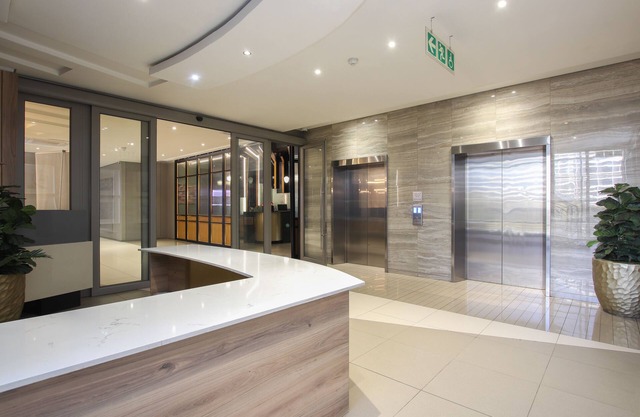 Sandton Smart Apartment Fourteen
