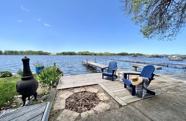 Sandy Pond LAKE HOUSE | Pets | Tiki Bar | Fire Pit