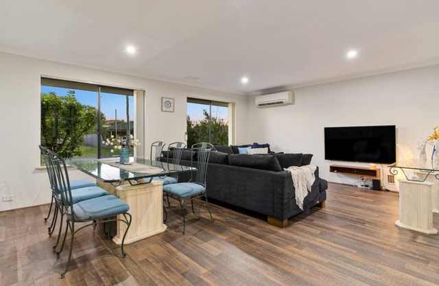 Sandy Retreat: Your Perfect Beachside Getaway