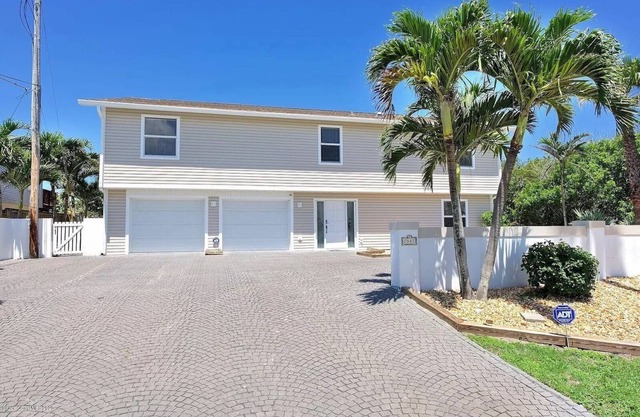 Sandy Shore Pearl-Atlantic Ocean in your backyard, Fully Licensed & City Water!