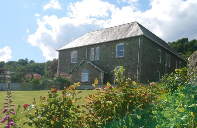 Sannan Court