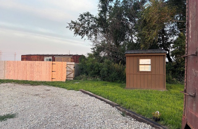 Santa Fe Chief Traincars Private and Secluded Retreat in the Country.