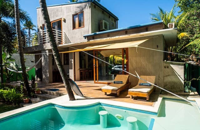 SantiChanti Walk to Sunzal Beach