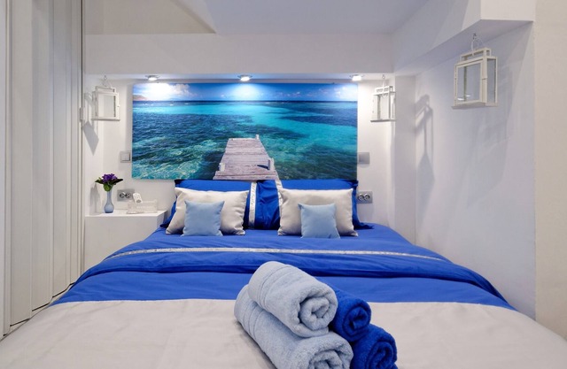 Santorini style in Athens Plaza Luxury apartments