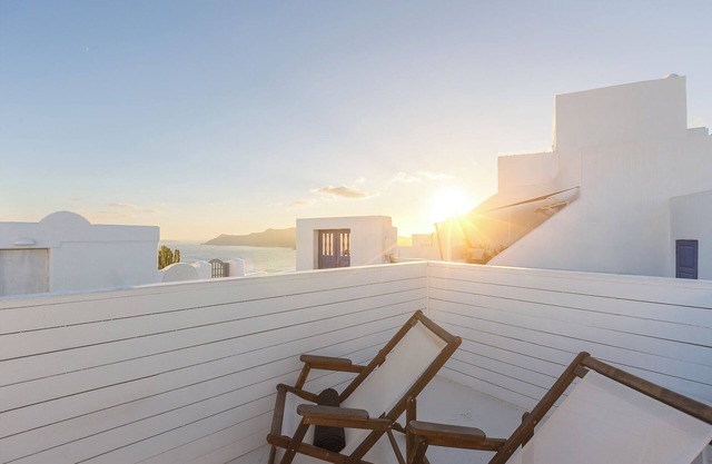 Santorini Sun Villa One in Oia | Private Hot tub