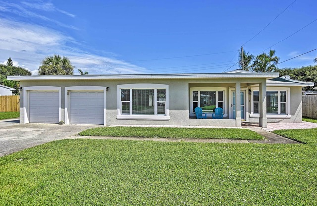 Satellite Beach Home w/Fenced Yard - Walk to Beach