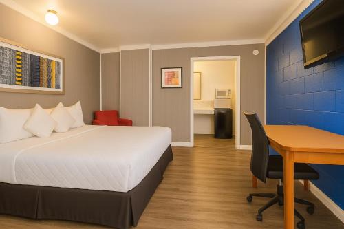 Sawmill Lodges Motel