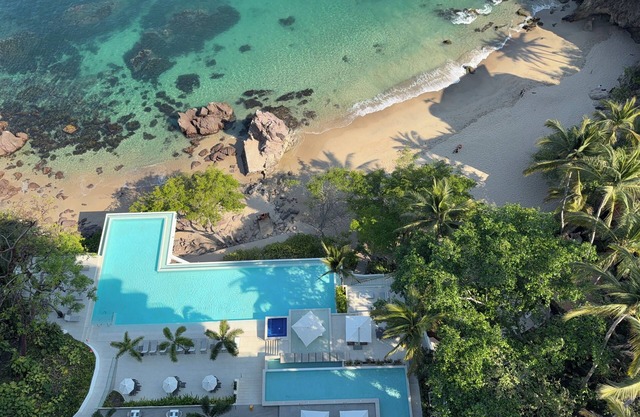 Sayan Beach 3BR | 2,400 Sq Ft Condo + Oceanview Terrace, 3 BR Sayan Oceanfront Luxury 2500 SF