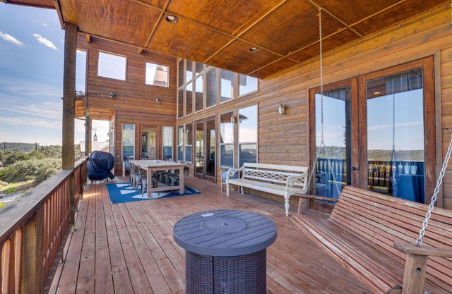 Scenic Canyon Lake Vacation Home Near Boat Ramp!