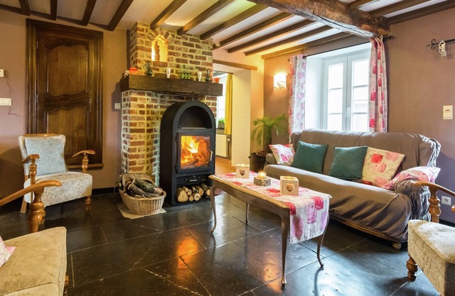 Scenic Retreat in Gimnée