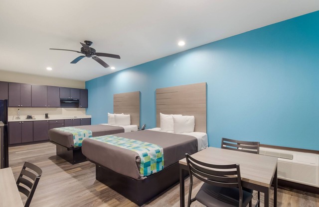 Scottish Inns & Suites Hitchcock/Santa Fe