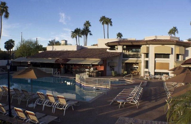 Scottsdale 2BR Captivating Condo with Outdoor Pool