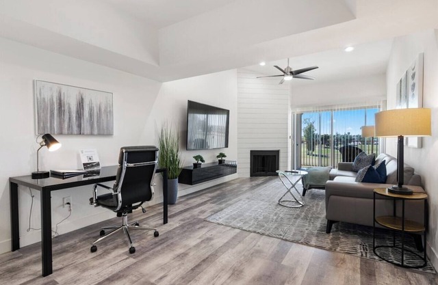 Scottsdale Golf View – Fairway Views in Old Town!