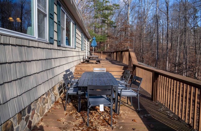 Screne Cabin, Dock, Beach, HotTub, FirePit, Kayak