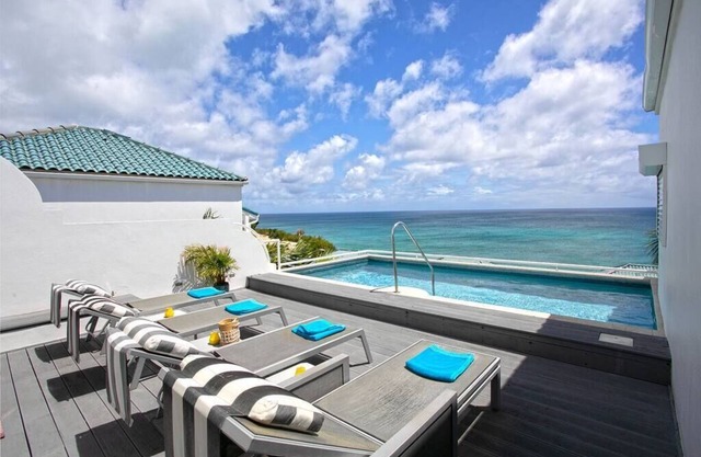 Sea Esta - Lovely Oasis within beachfront Shore Pointe