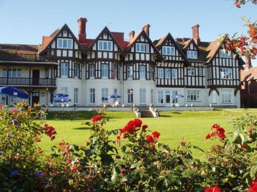Sea Marge Hotel 