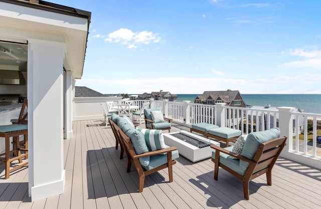 Sea Pearl- Exquisite New Construction with Pool & Rooftop Deck