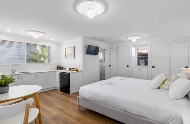 Sea Pine Studio - Couples Dream, Pet Friendly, Corporate Stay