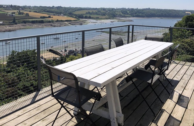 Sea/River View House at the port of La Roche Jaune