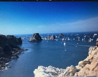 Sea views, beautiful modern house, exceptional location.