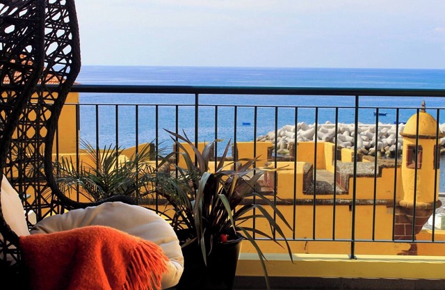 SeaBalcony Apartment