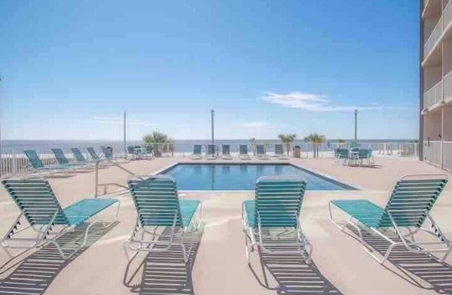 Seabreeze 2 Bed Condo - On the Beach, Biloxi, MS