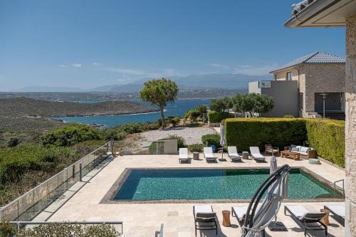 SeaCrete villa Seaview privet pool