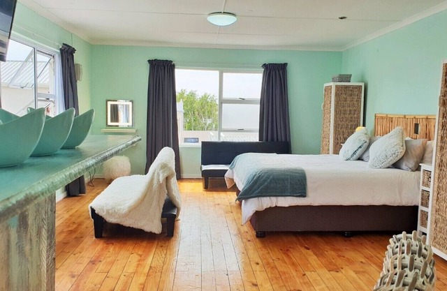 Seagull's - Central studio/best beach location