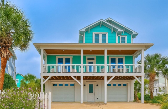 Seahorse by the Sea | Modern Comforts, Outdoor Living + Beach Access