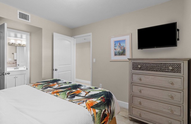 Seashore Serenade: Soothing Sounds of the Ocean from Your Balcony | 3 Suites