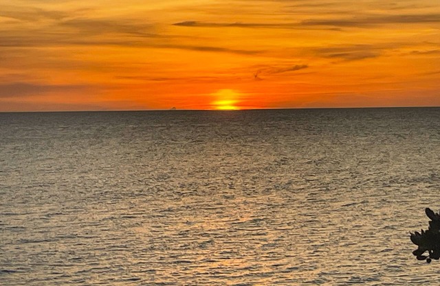 Seaside Bliss Jamaica – Oceanfront Villa with 300° Views & Private Pool