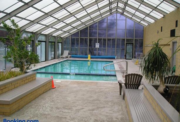 Seaside Camping Resort Cottage 9