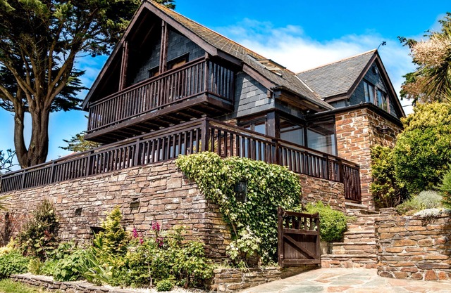 Seaside Fairy Tale Swiss Chalet, Unbelievable Sea View & Beach